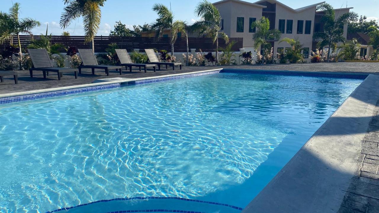 The Roseville Ocho Rios Luaran gambar