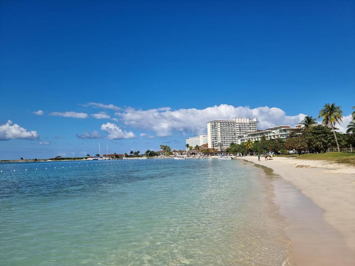 The Roseville Ocho Rios Luaran gambar