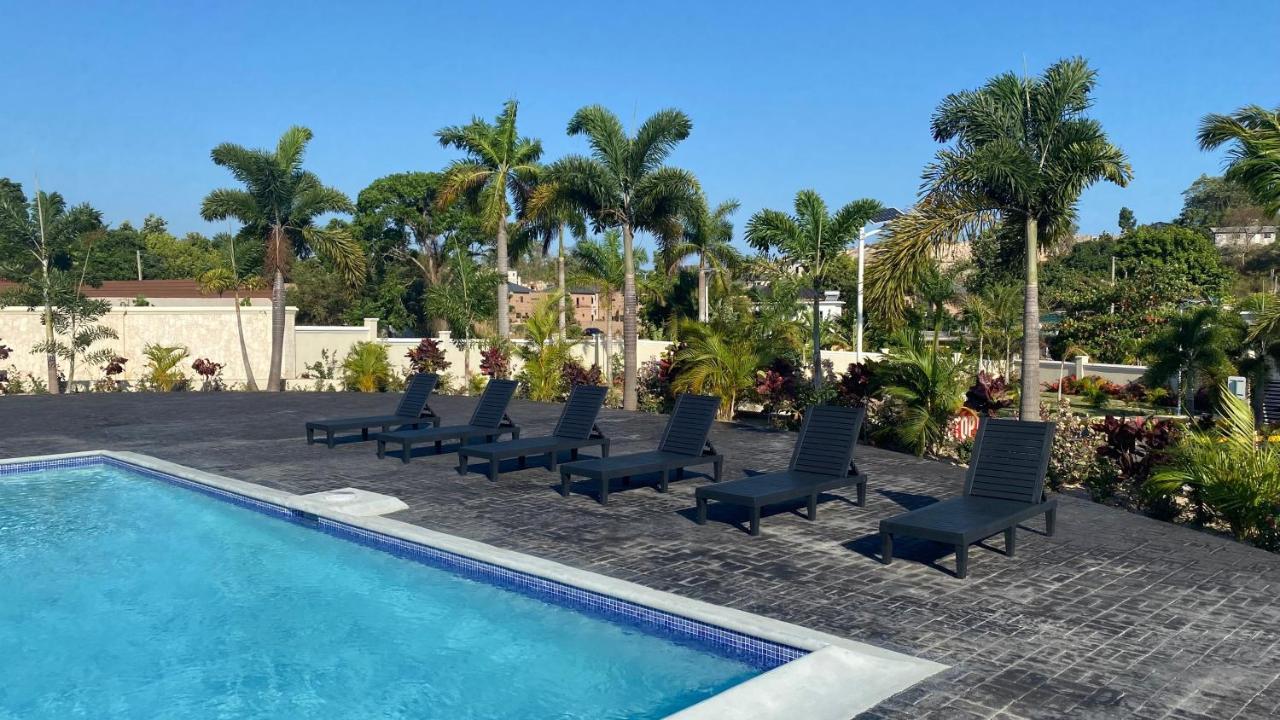 The Roseville Ocho Rios Luaran gambar